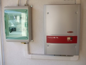 Eltszer Kft., Kiskunfélegyháza, 3 kW napelem rendszer invertere            
